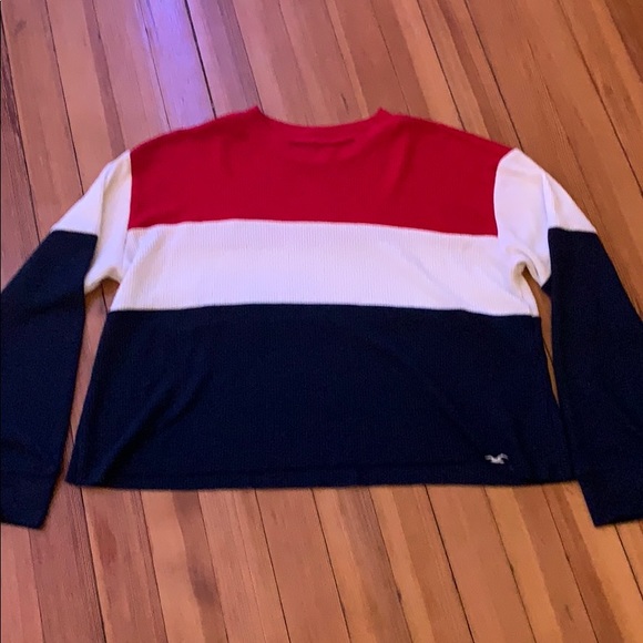 Red white and blue hollister long sleeved shirt. - Picture 1 of 3